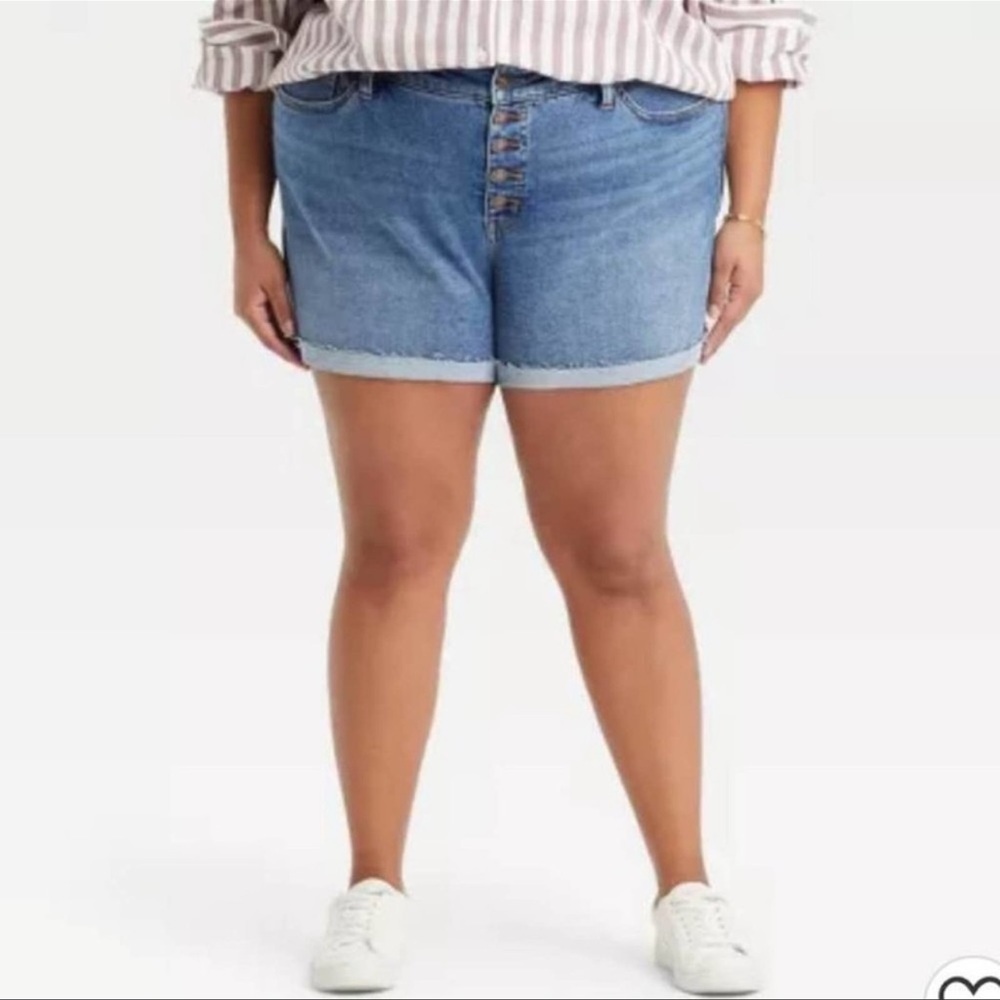 Ava & Viv Blue Mid Rise Cuffed Midi Denim Shorts Plus Size 26W Button Front NEW - Picture 9 of 10